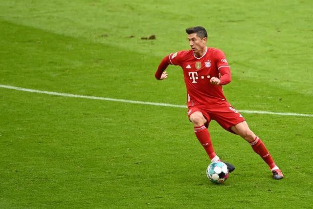 弗利克:拜仁将放行莱万与阿拉巴参加国家队比赛